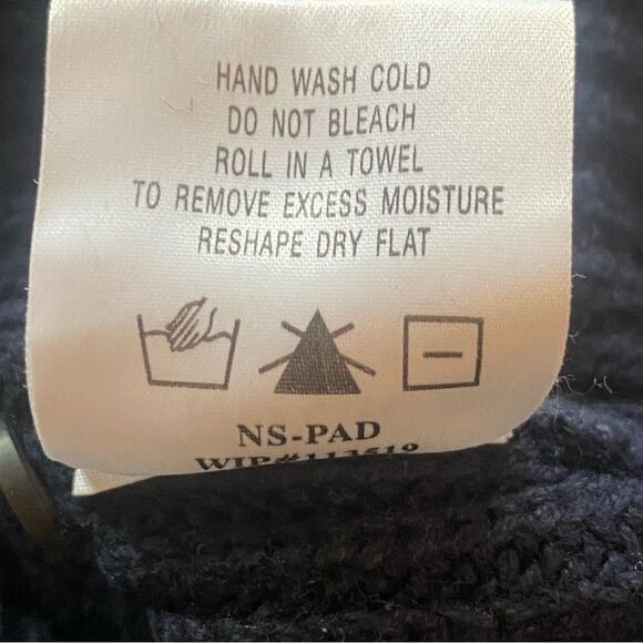 Woolrich Navy Blue Knit Henley Style Sweater Size Medium - Picture 5 of 11